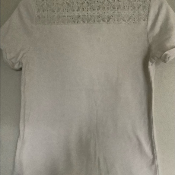 EUC ❤️❤️3 for $10❤️❤️Ladies T-shirt - Picture 3 of 3